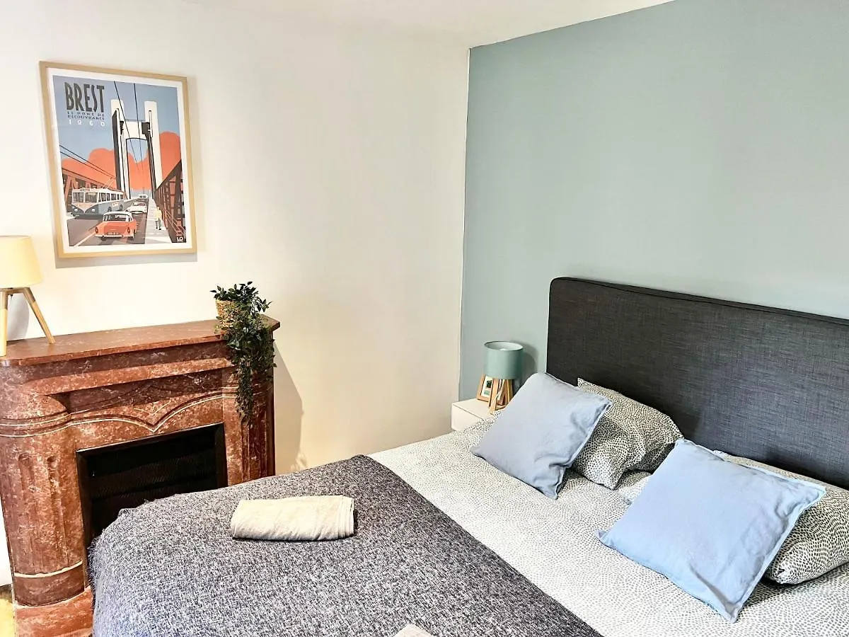 Апартаменты Appartements Meubles Brest Saint Marc