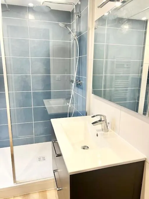 Апартаменты Appartements Meubles Brest Saint Marc